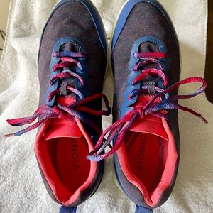 Vionic tennis shoes